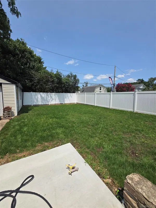 23 Harriman AVE, Hempstead, NY 11550