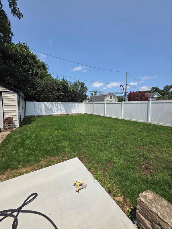 23 Harriman AVE, Hempstead, NY 11550
