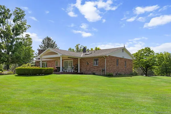 52 Brodhead RD, West Shokan, NY 12494
