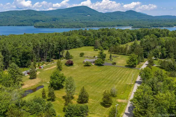 52 Brodhead RD, West Shokan, NY 12494