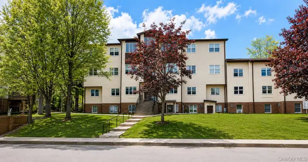 7 Stropkov CT #104, Monroe, NY 10950
