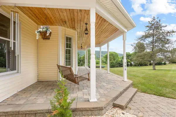 128 Old Pawling RD, Pawling, NY 12564