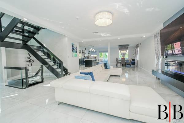 2161 E 72nd ST, Brooklyn, NY 11234