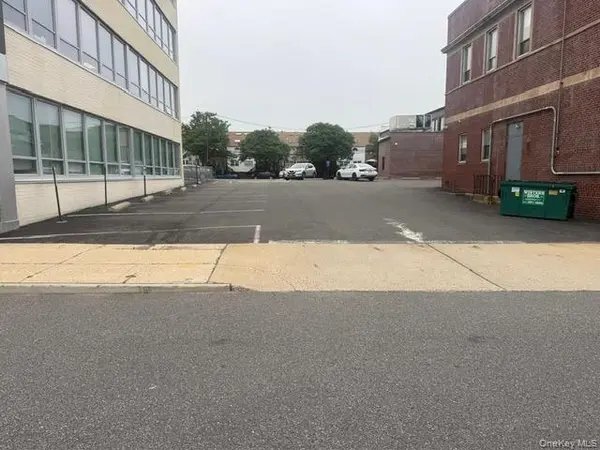 120 S Franklin AVE, Valley Stream, NY 11580
