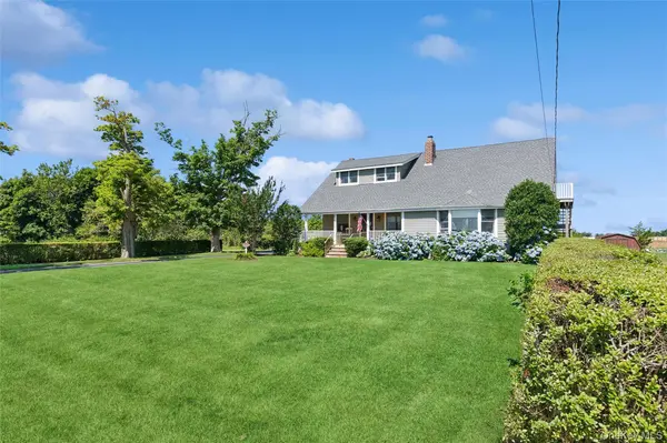 10415 Oregon RD, Cutchogue, NY 11935