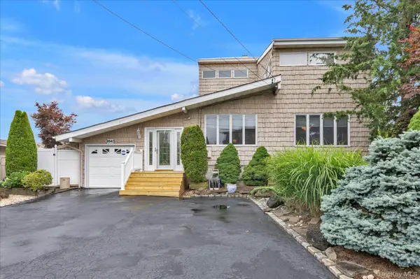 2643 Belmill RD, Bellmore, NY 11710