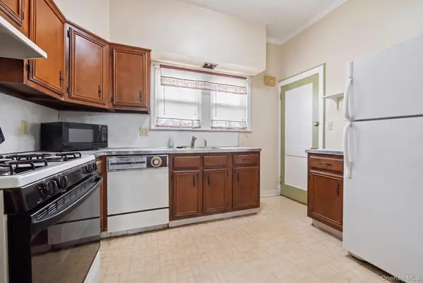 13311 231st ST, Laurelton, NY 11413