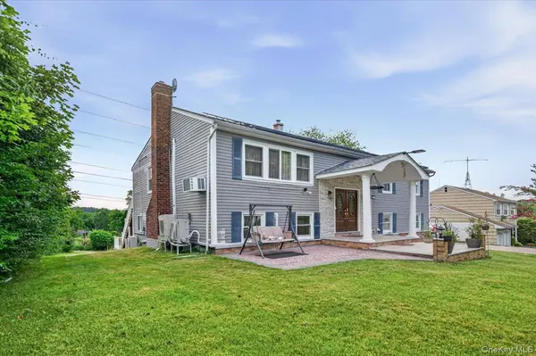 3346 Nutly CIR, Yorktown Heights, NY 10598