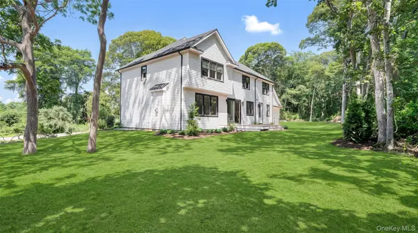 29 Briana CT, East Moriches, NY 11940