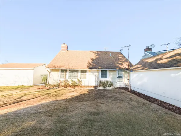 806 Oliver AVE #1 Floor, Westbury, NY 11590