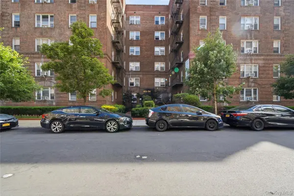 65-74 Saunders ST #3H, Rego Park, NY 11374