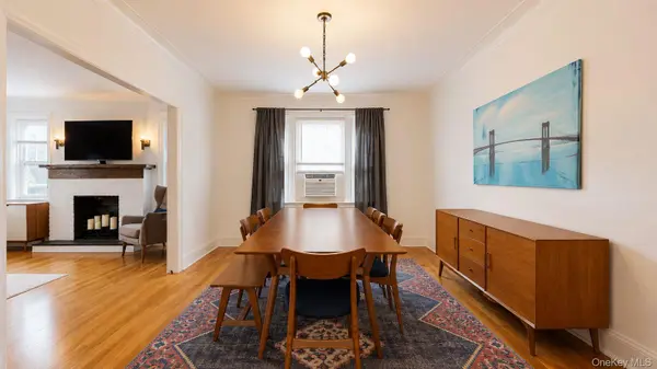 68-41 Dartmouth ST, Forest Hills, NY 11375