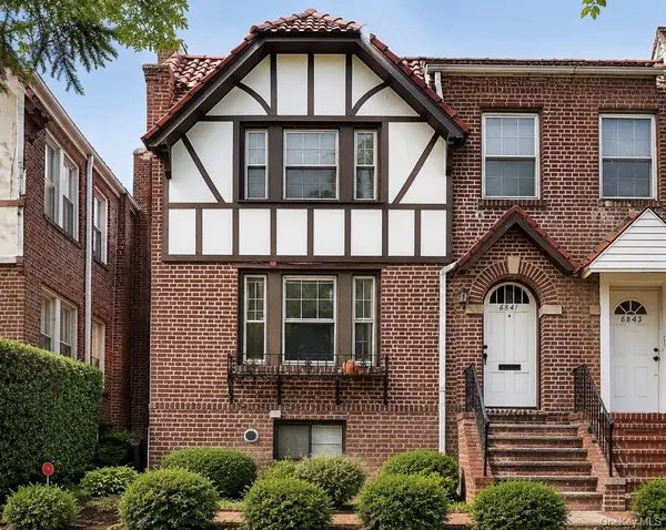 68-41 Dartmouth ST, Forest Hills, NY 11375