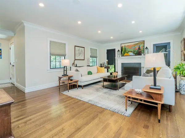 73 Lafayette AVE, Sea Cliff, NY 11579