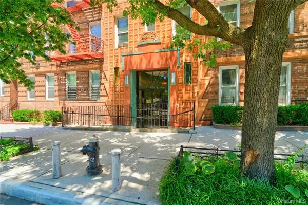 601 Pelham Pkwy #618, Bronx, NY 10467