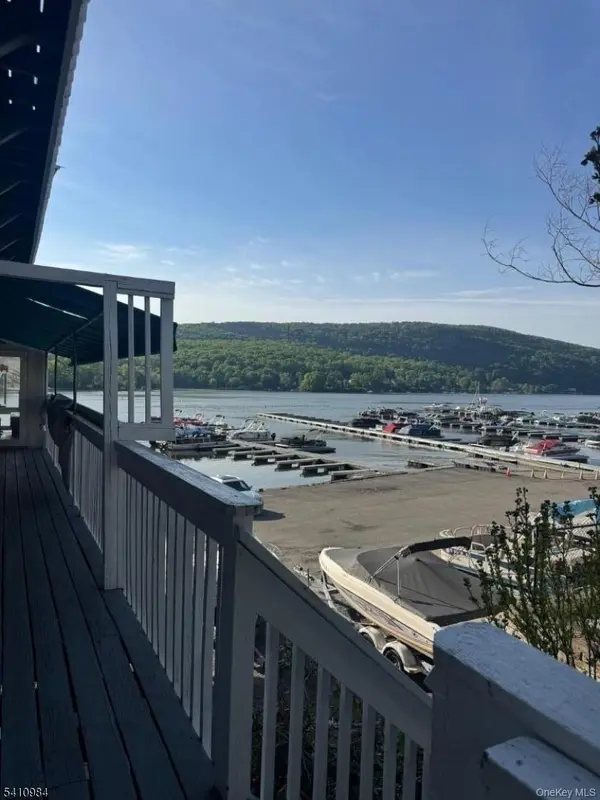634 Jersey AVE, Greenwood Lake, NY 10925