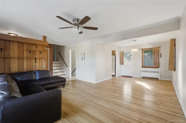 3 Hardy PL, Yonkers, NY 10703