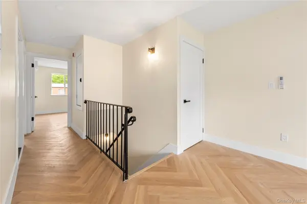 1442 33rd AVE #1, Astoria, NY 11106