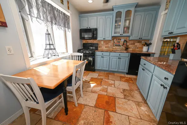 258 Rintin ST, Franklin Square, NY 11010