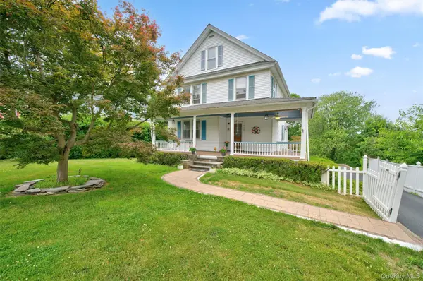 609 Stage RD, Monroe, NY 10950