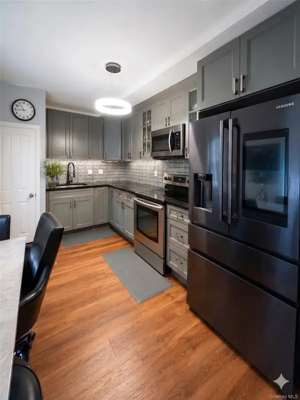 8310 3rd AVE, Brooklyn, NY 11209