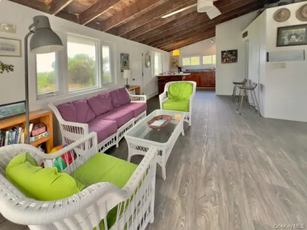 54 Lewis WALK, Cherry Grove, NY 11782
