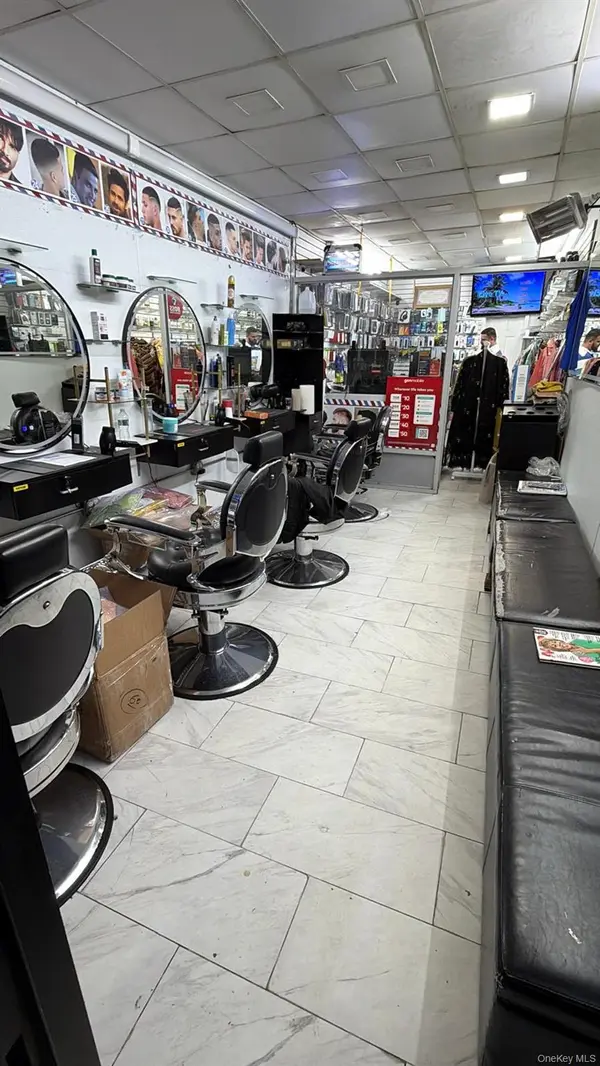 70-62 Broadway, Jackson Heights, NY 11372