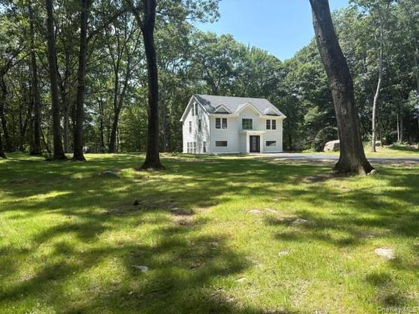 18 Laurel RD, South Salem, NY 10590