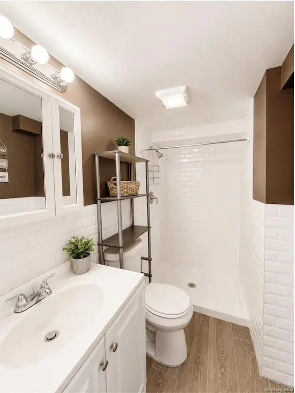Address not disclosed, Elmont, NY 11003