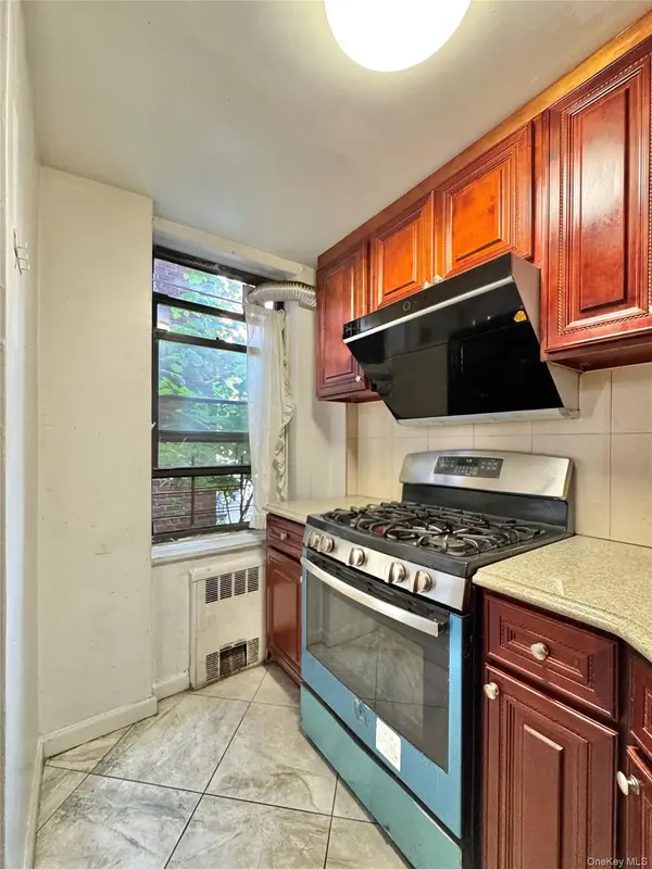 85-14 Broadway #1K, Elmhurst, NY 11373