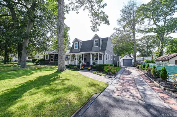 64 Audubon ST, Nesconset, NY 11767