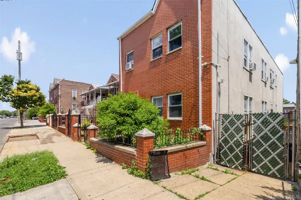 1716 Fowler AVE, Bronx, NY 10462