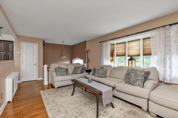 3166 Perry AVE, Oceanside, NY 11572