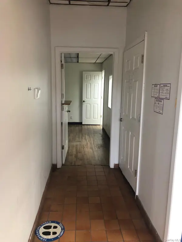 7407 Myrtle AVE, Glendale, NY 11385