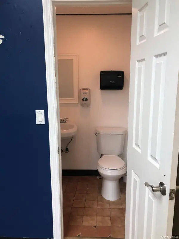 7407 Myrtle AVE, Glendale, NY 11385