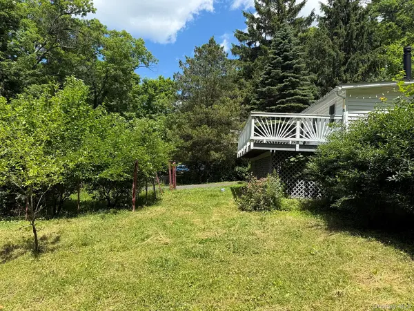 25 Gloria TRL, Monroe, NY 10950