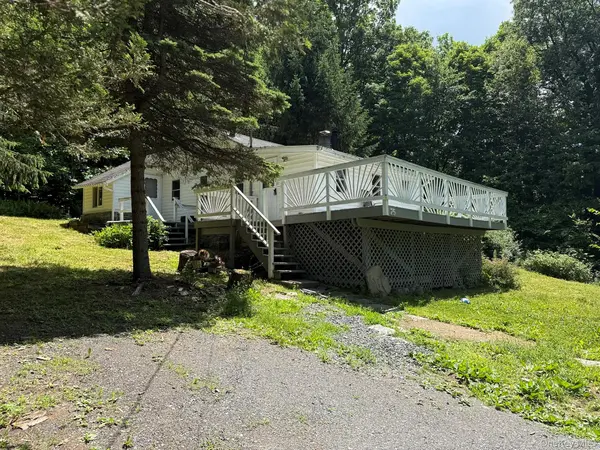 25 Gloria TRL, Monroe, NY 10950