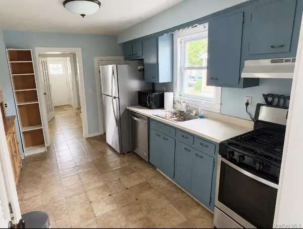 72 George ST, Babylon, NY 11702