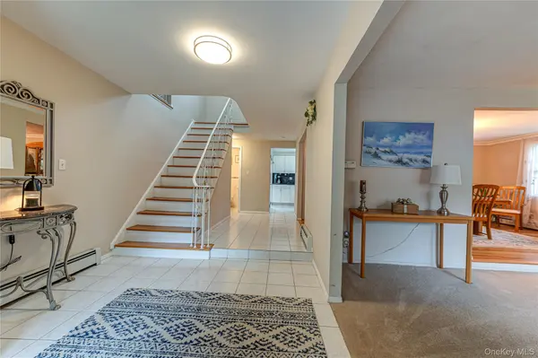 23 Hurtin BLVD, Smithtown, NY 11787