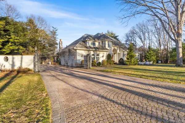 139 Private RD, East Patchogue, NY 11772