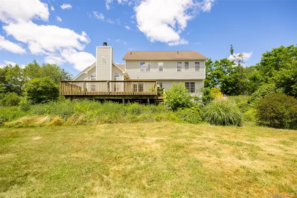31 Hartstone DR, Poughkeepsie, NY 12603