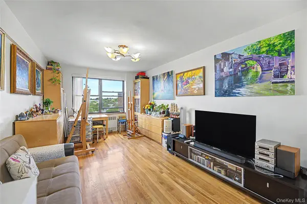 25-34 Union ST #6E, Flushing, NY 11354