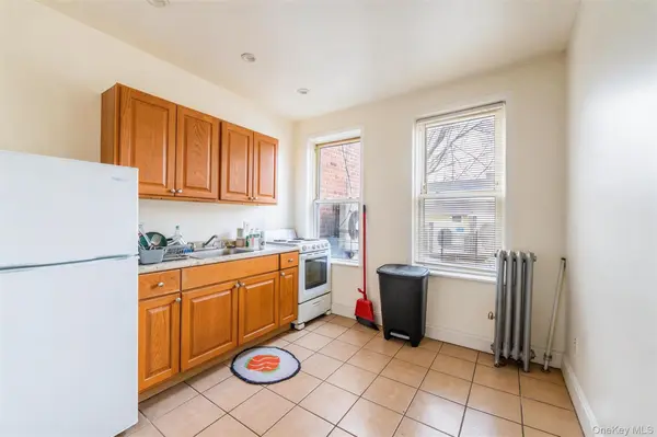 16904 Crocheron AVE, Flushing, NY 11358