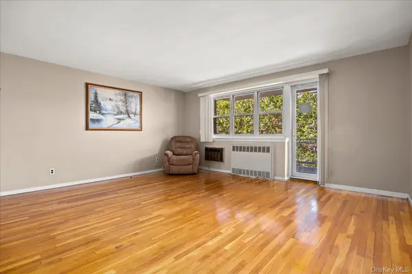 88-08 151st AVE #4G, Howard Beach, NY 11414