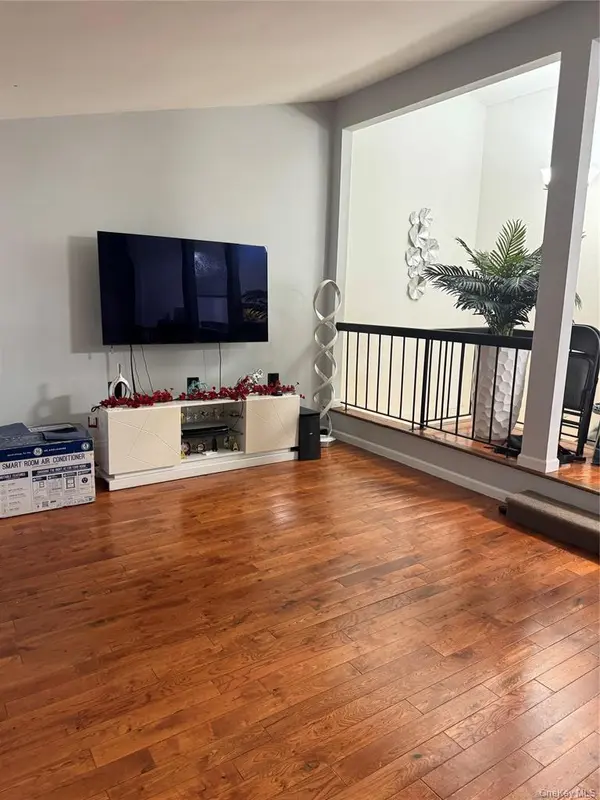 411 121st ST #12, College Point, NY 11356