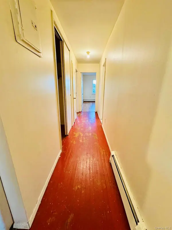 106-12 156th ST #3rd Fl, Jamaica, NY 11433