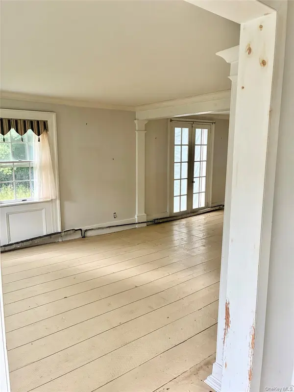 42 State Route 9H, Hudson, NY 12534