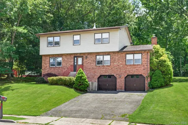 33 Winchester DR, Monroe, NY 10950