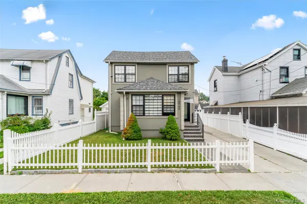18906 122nd AVE, Springfield Gardens, NY 11413