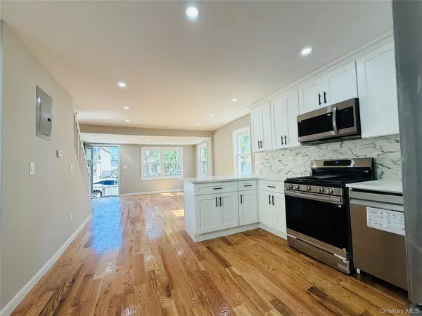 164-21 109th RD, Jamaica, NY 11433